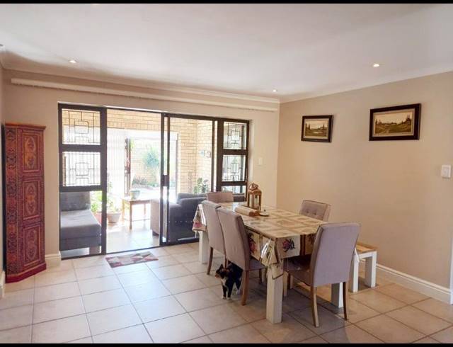 3 BEDROOM TOWNHOUSE RENTED IN SUMMERSTRAND